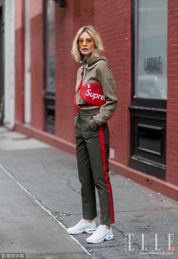 李宇春、戚薇酷爱的卫衣运动裤,省力穿出时髦感